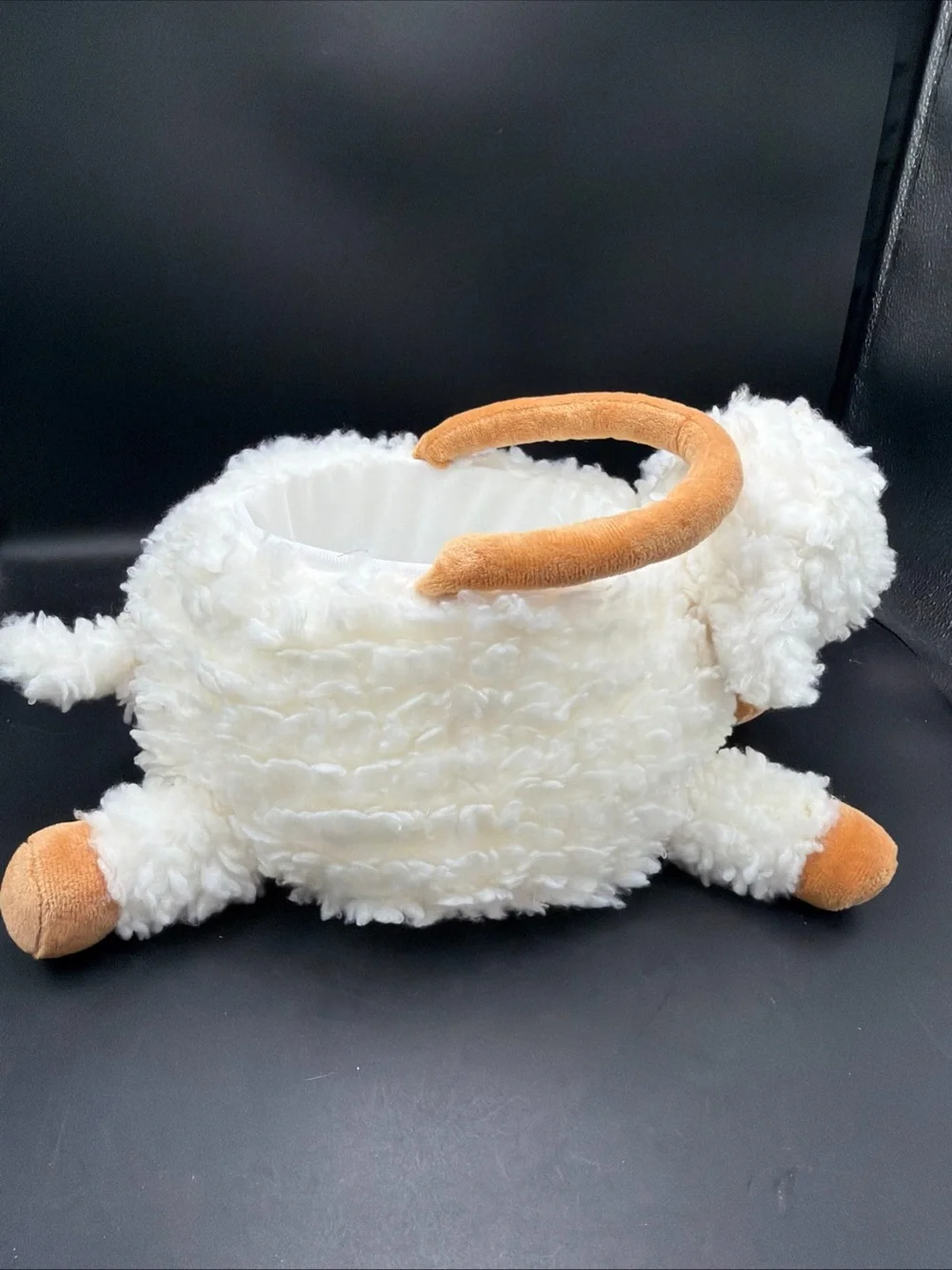 NWT Joyward Sheep/Lamb Easter Basket